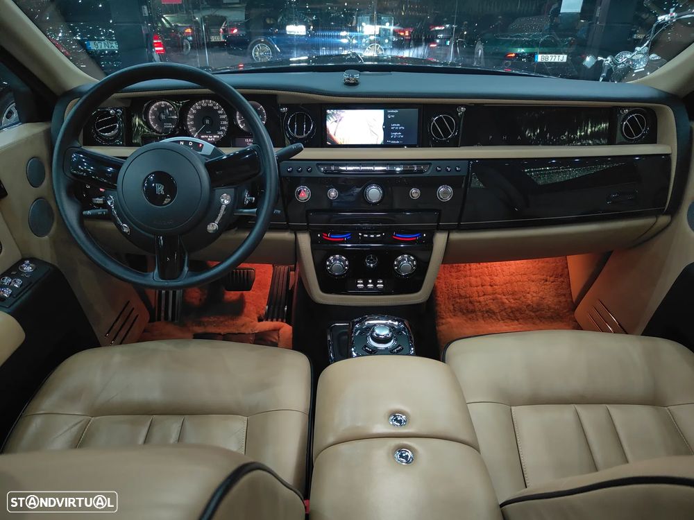 Rolls Royce Phantom 6.8 V12 - 28
