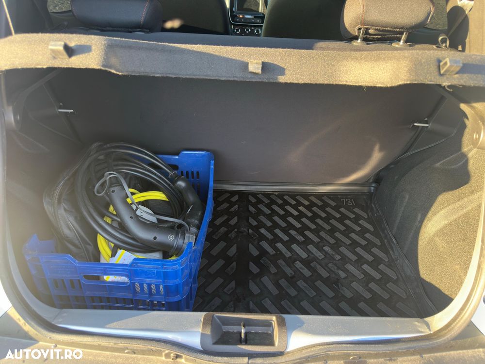 Dacia Spring 26.8 kWh Essential - 11