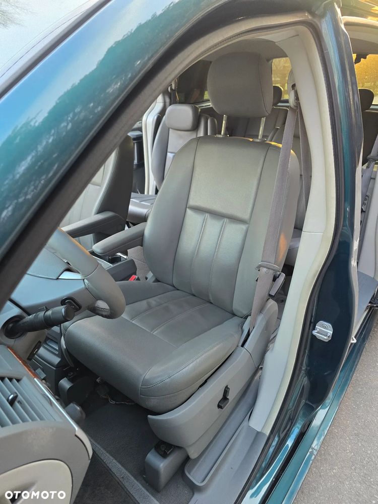 Chrysler Grand Voyager - 19