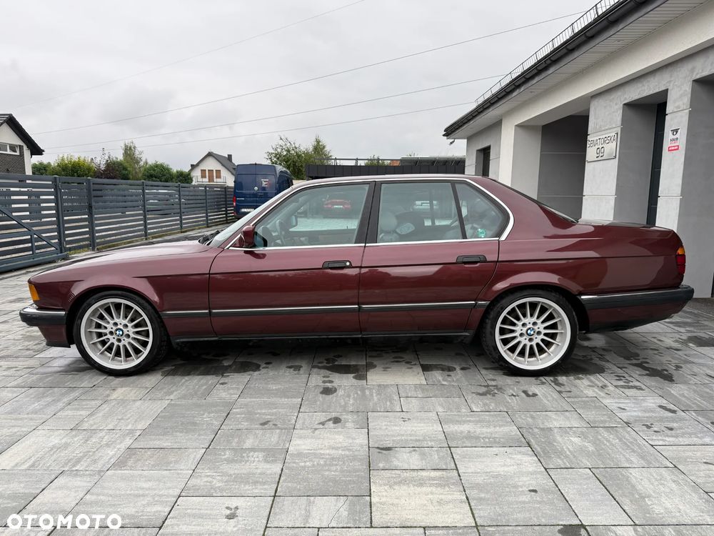 BMW Seria 7 - 11