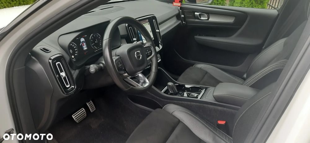 Volvo XC 40 T5 AWD R-Design - 9