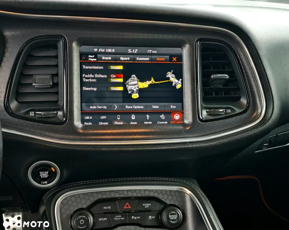 Dodge Challenger - 16