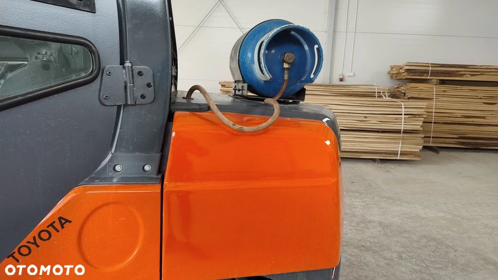 Toyota 02-8FGF30 - 11