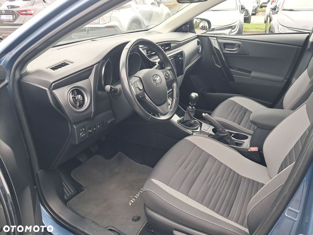 Toyota Auris - 30