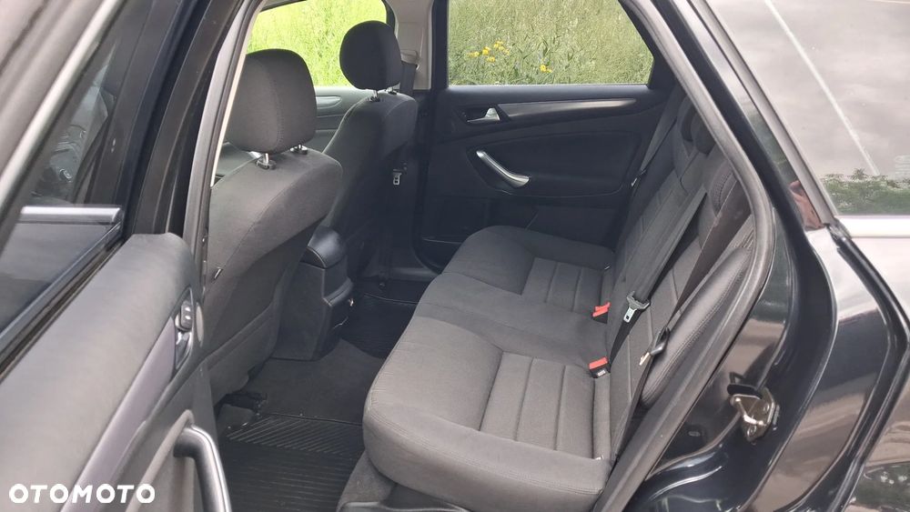 Ford Mondeo - 10
