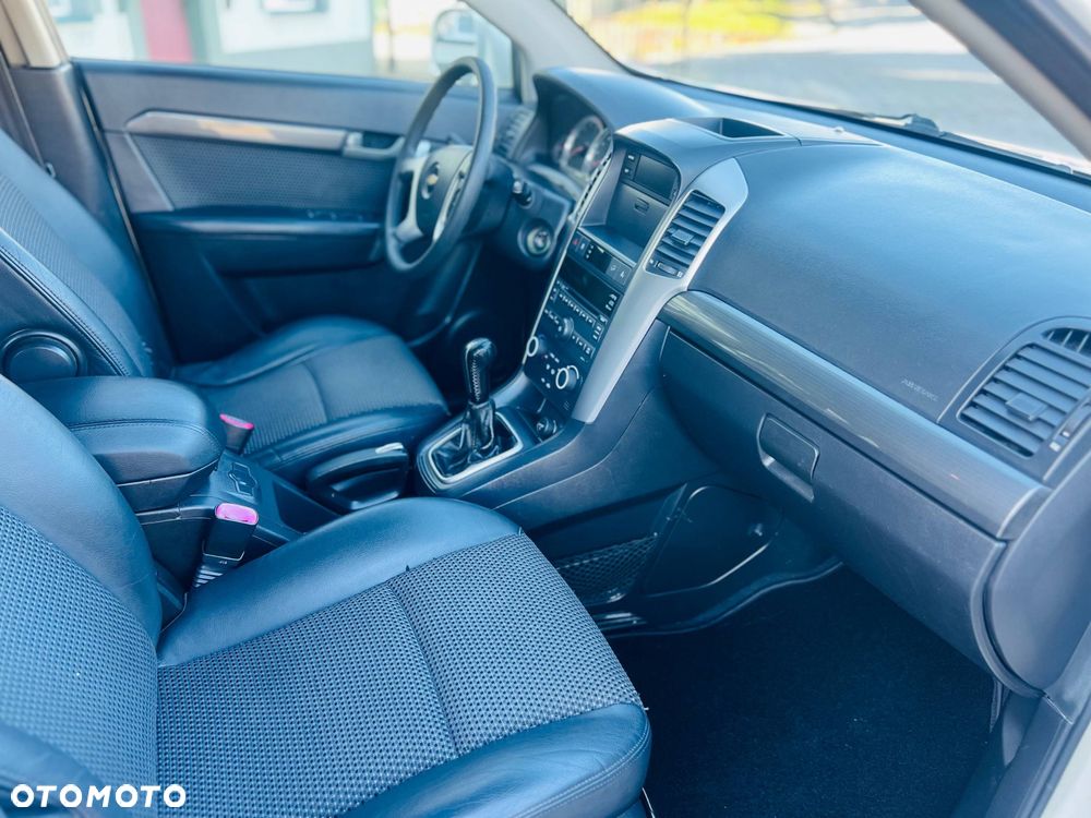 Chevrolet Captiva 2.0 d LS - 11