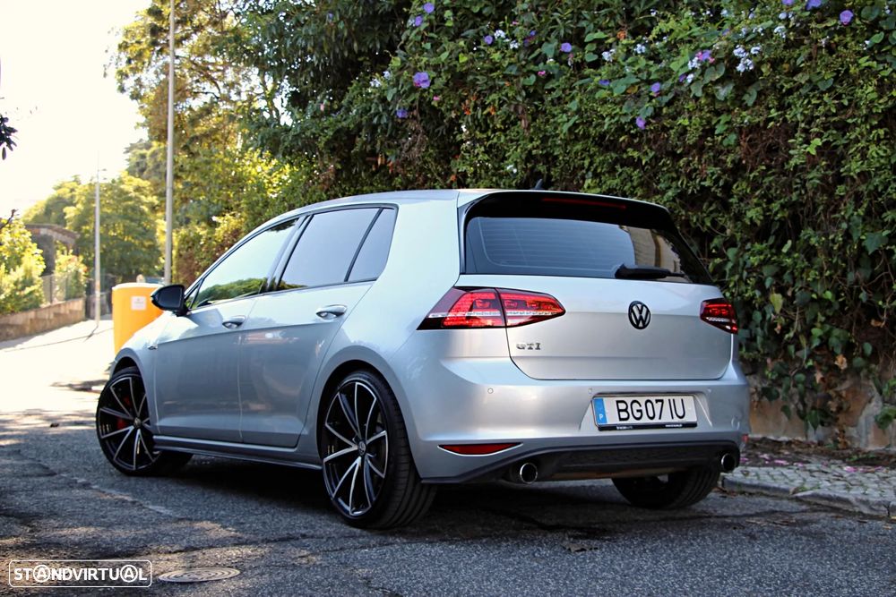 VW Golf 2.0 TSi GTi Performance - 3