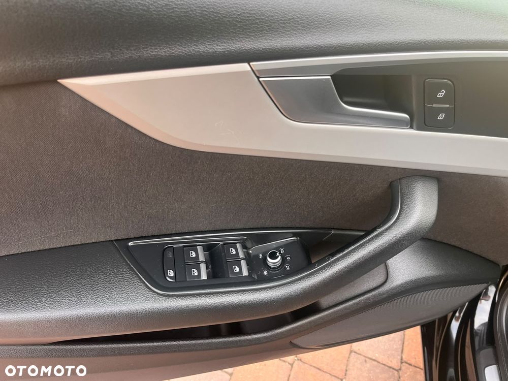 Audi A4 Avant 2.0 TDI S tronic quattro - 10
