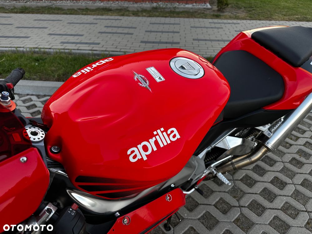 Aprilia RSV - 12