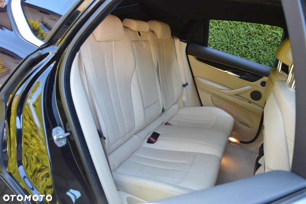 BMW X6M - 13