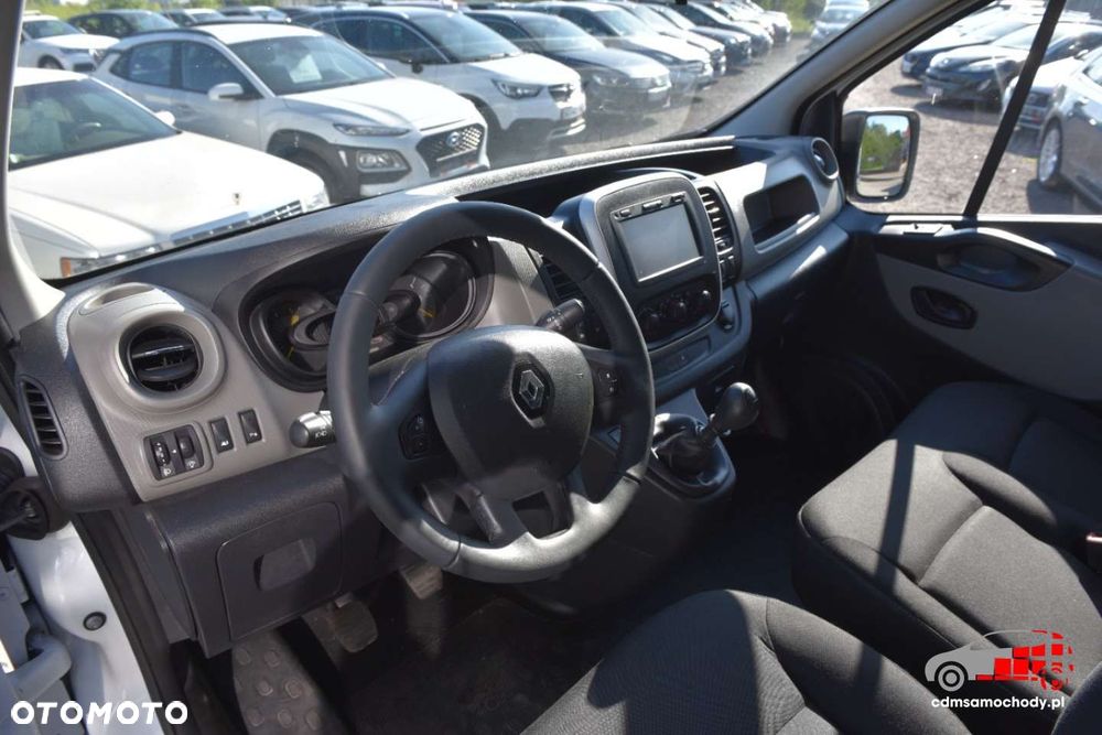 Renault Trafic - 11