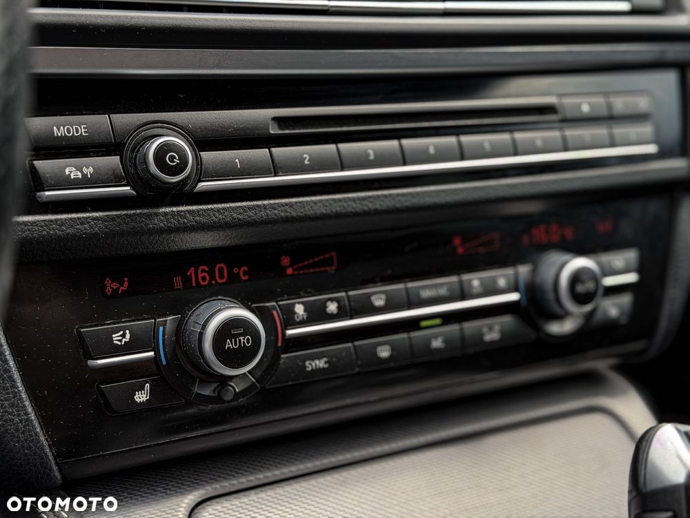 BMW Seria 5 525d Sport-Aut - 11