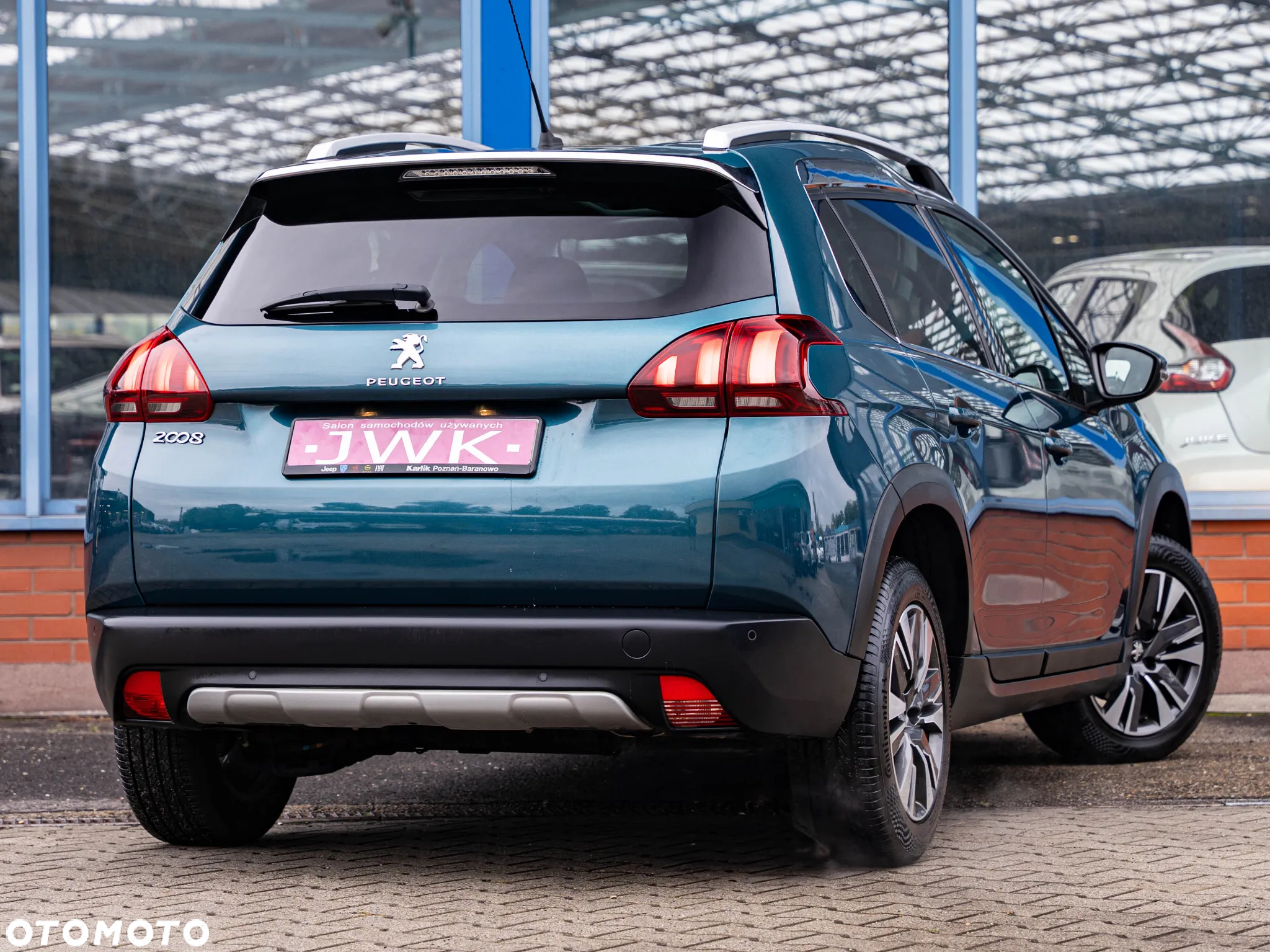 Peugeot 2008 1.2 Pure Tech Allure S&S EAT6 - 13