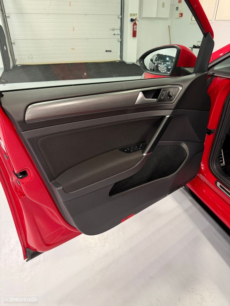 VW Golf 1.0 TSI R-Line - 21