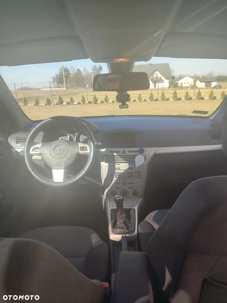 Opel Astra 1.7 CDTI - 4