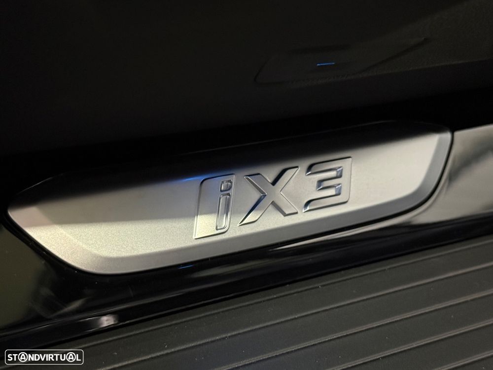 BMW iX3 M Sport Impressive - 34