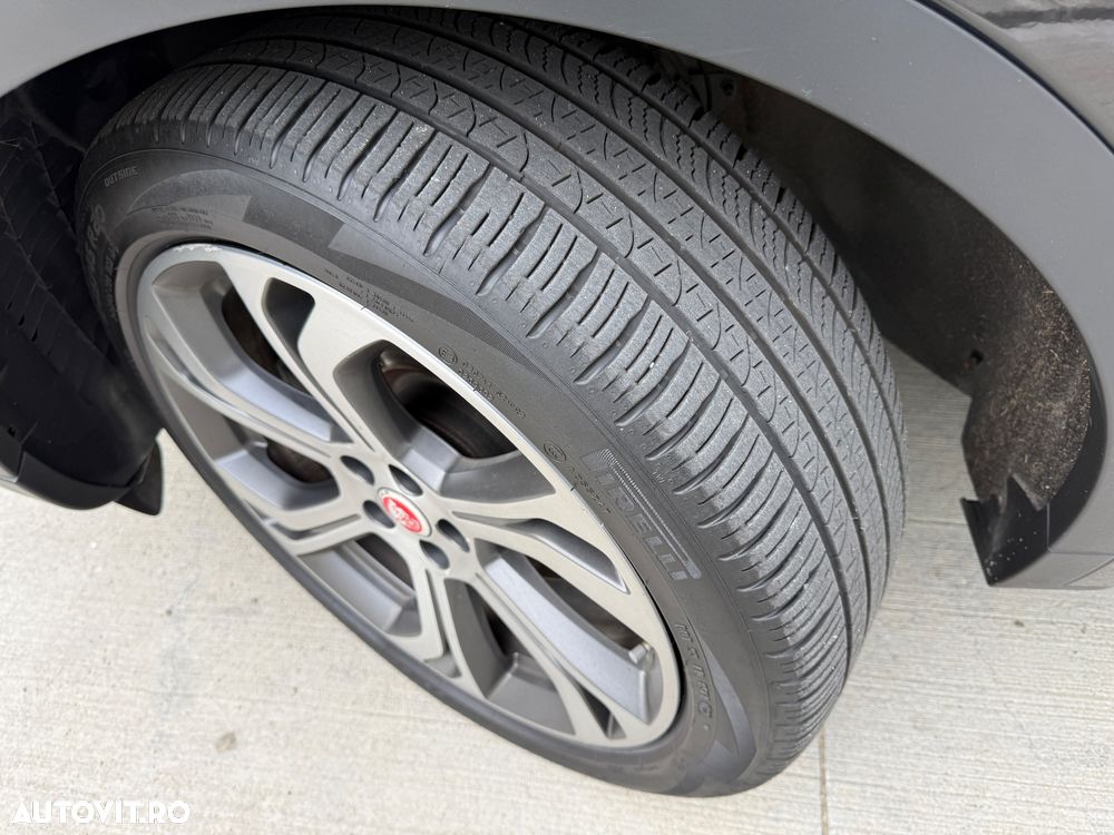 Jaguar E-Pace D180 AWD Aut. R-Dynamic HSE - 13