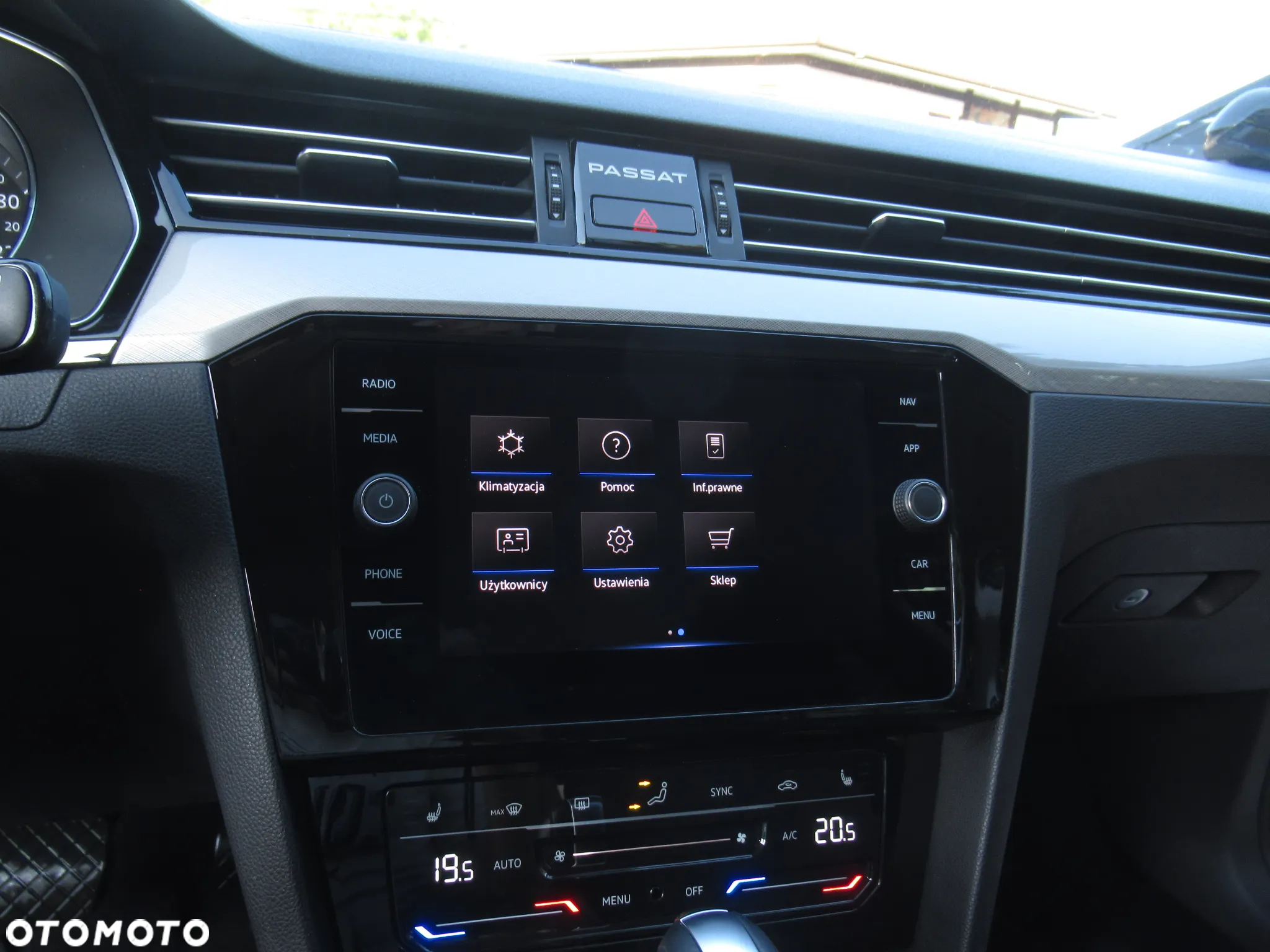 Volkswagen Passat 2.0 TSI Business DSG - 29