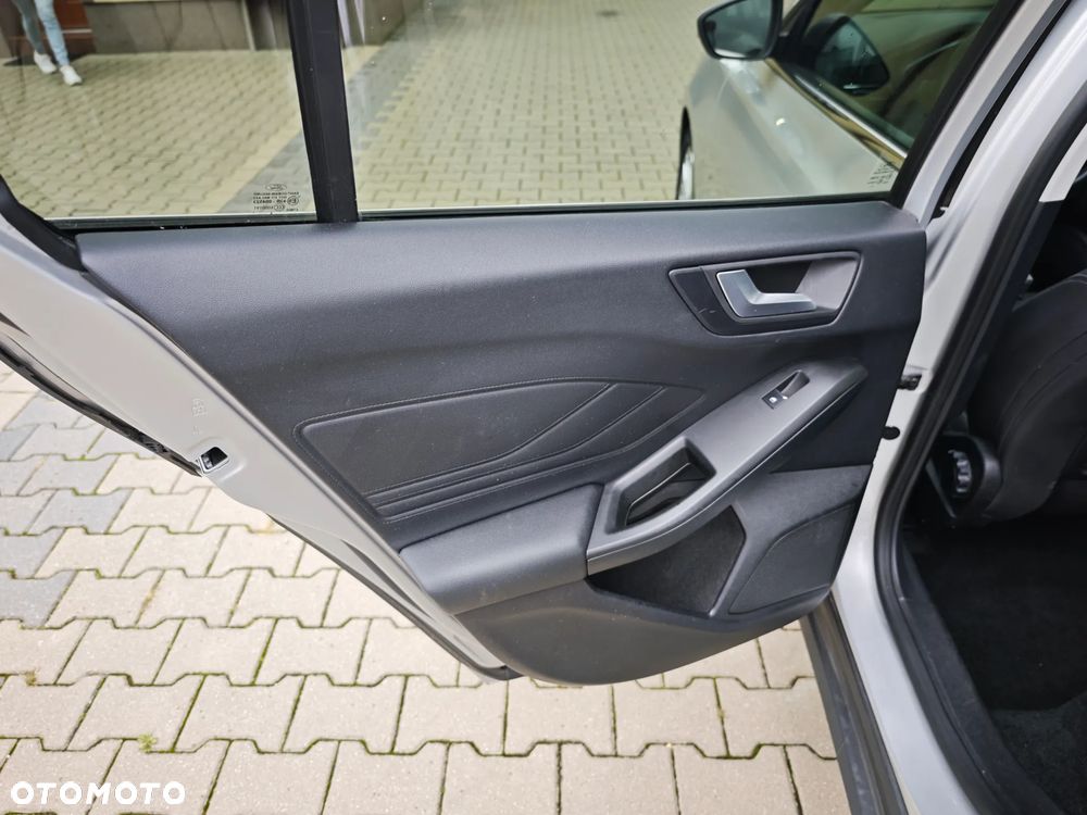 Ford Focus 1.5 EcoBlue Start-Stopp-System TITANIUM - 25