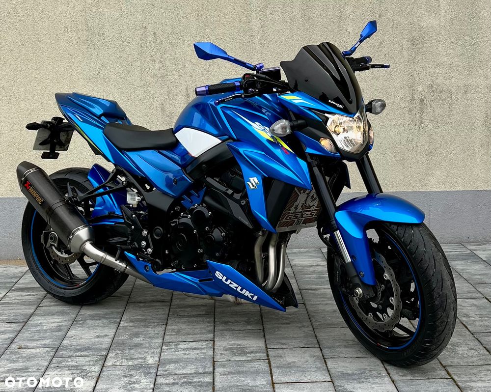 Suzuki GSX - 2