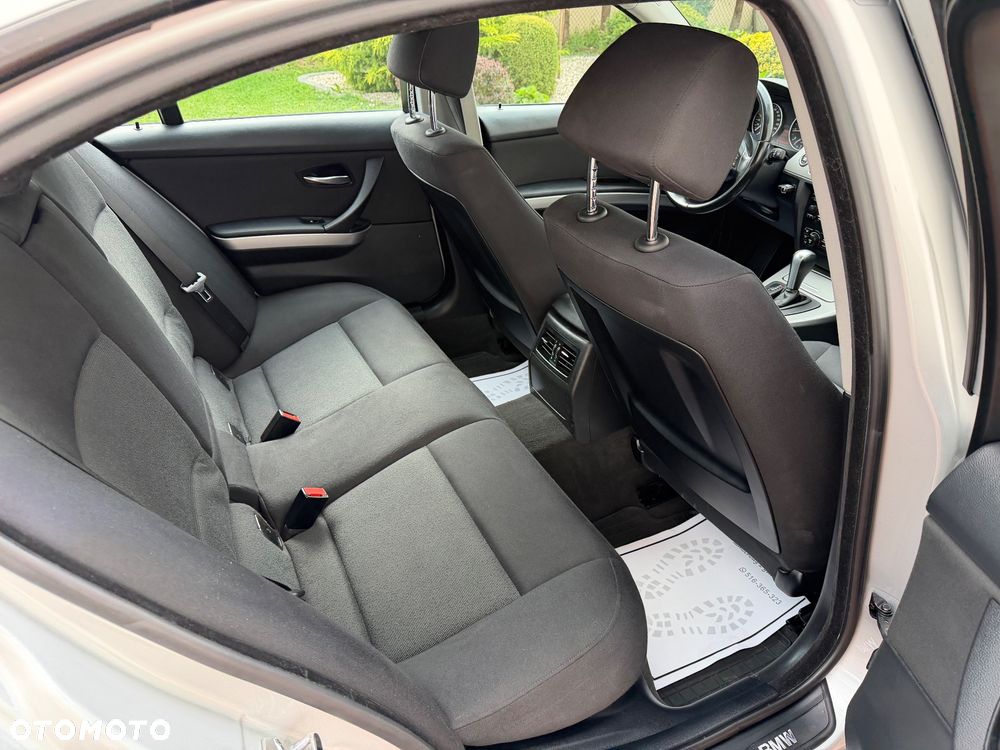 BMW Seria 3 318i - 19