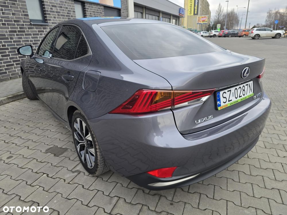 Lexus IS 300h F Sport EU6 - 13