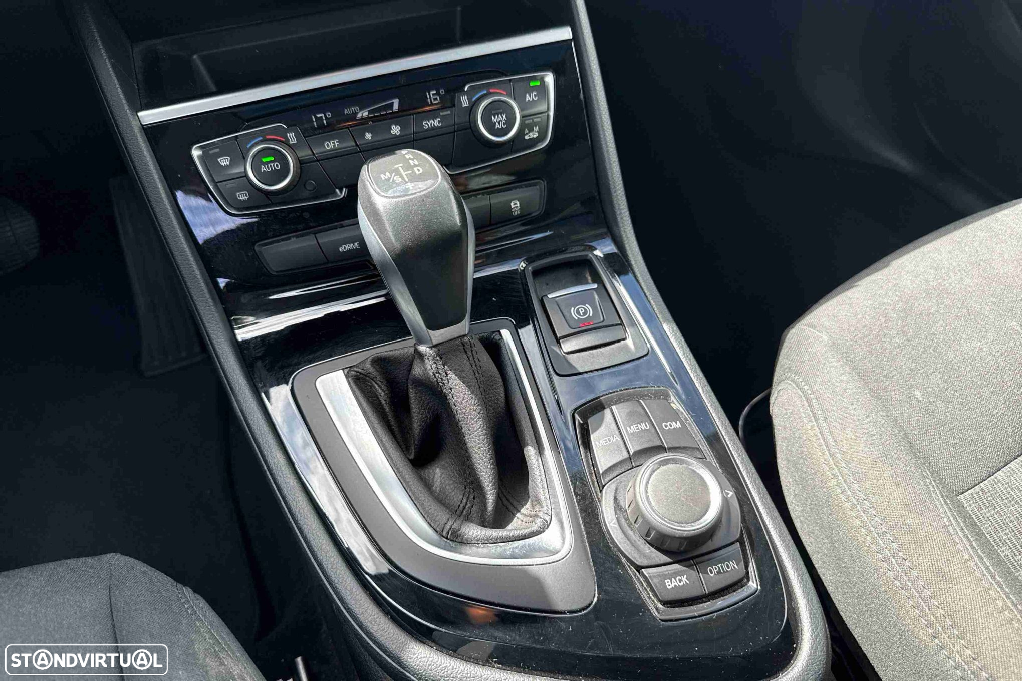 BMW 225xe Active Tourer - 8