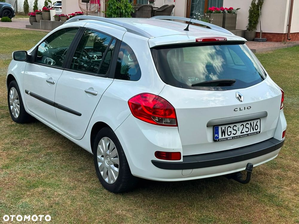 Renault Clio - 9
