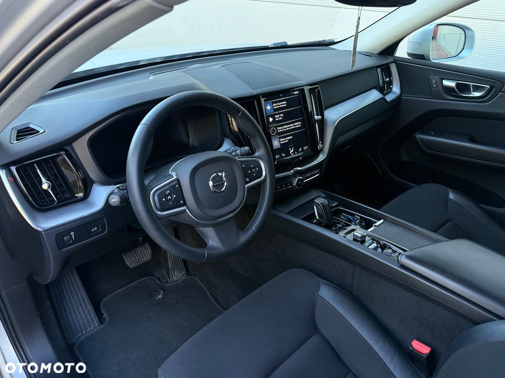 Volvo XC 60 B4 D Geartronic Momentum Pro - 10