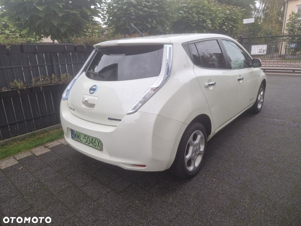 Nissan Leaf 24 kWh (mit Batterie) Visia + - 3
