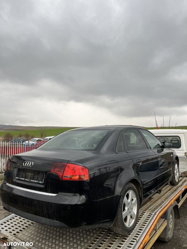 Dezmembrez piese Audi A4 B7 - 4