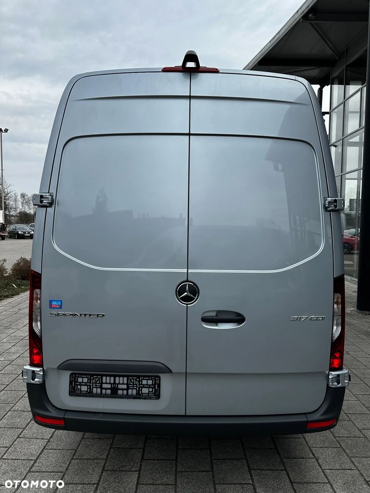 Mercedes-Benz Sprinter 317 CDI Furgon PRO Standard - 4
