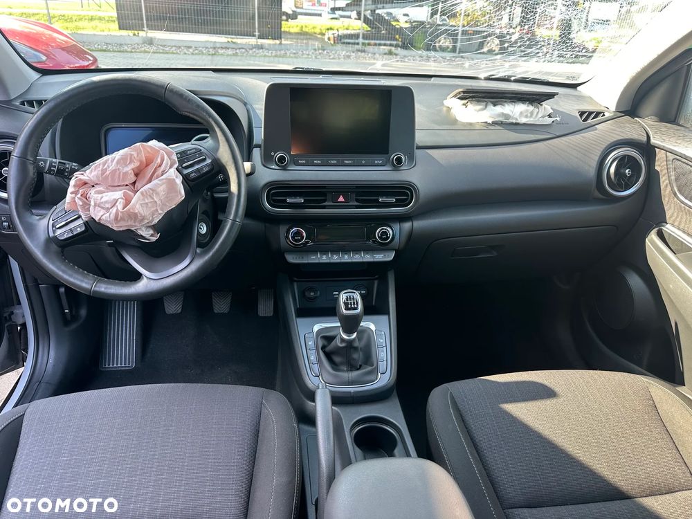 Hyundai Kona - 11