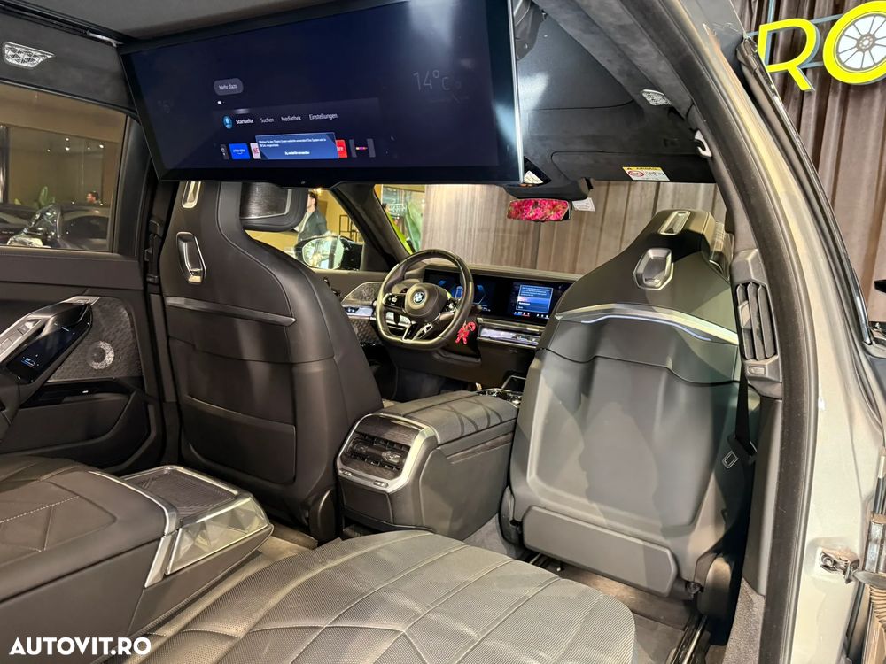 BMW M7 M760e xDrive AT PHEV - 26