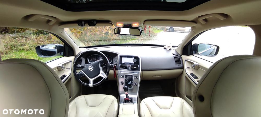 Volvo XC 60 D5 AWD Summum - 10