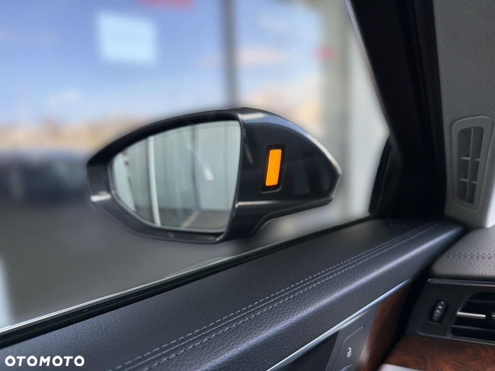 Audi A6 Avant - 25