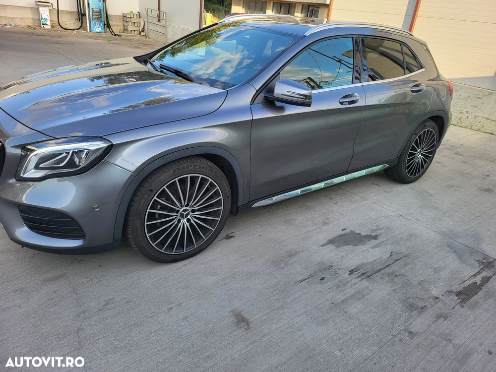 Mercedes-Benz GLA - 2