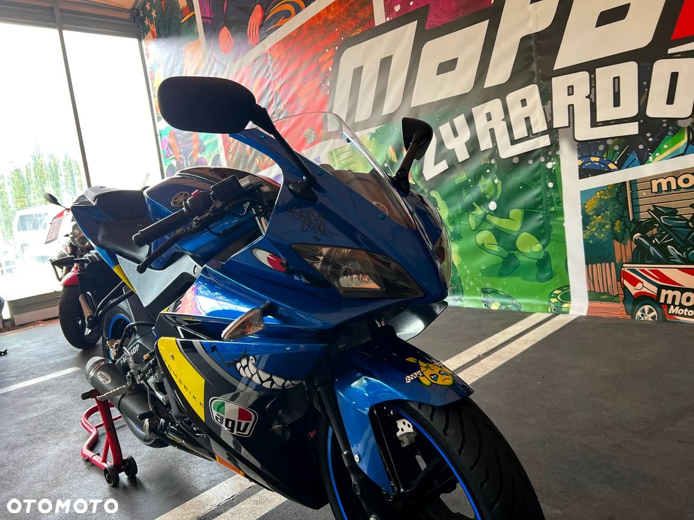 Yamaha YZF - 6