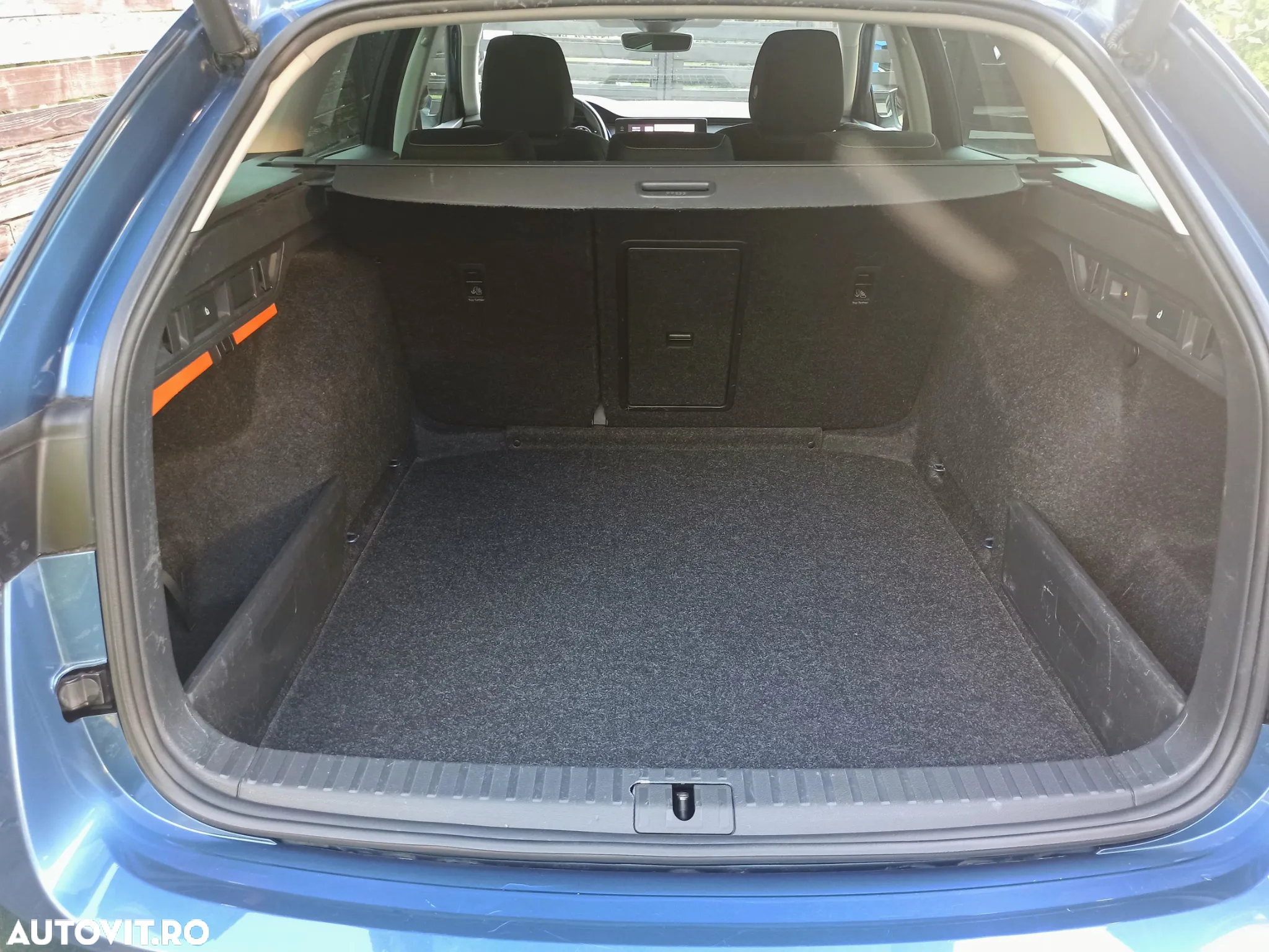 Skoda Octavia Combi 2.0 TDI DSG Style - 16