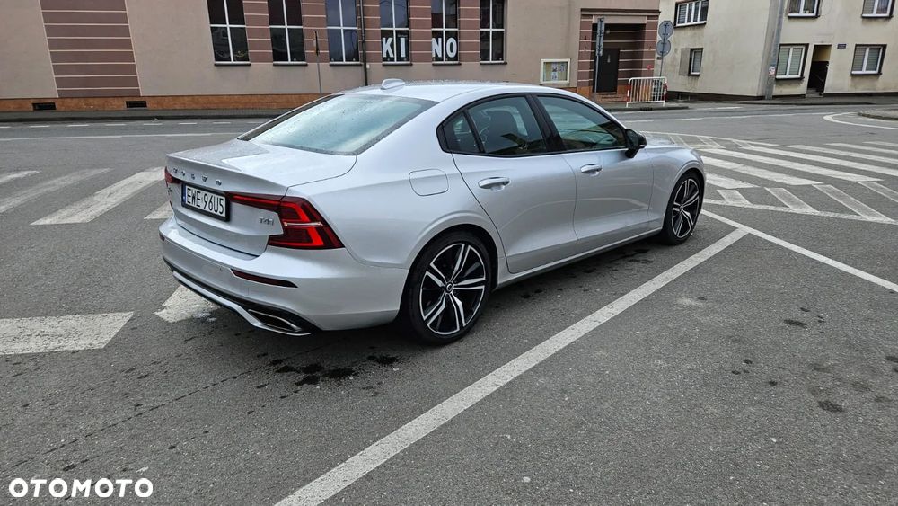 Volvo S60 T4 R-Design First Edition - 3