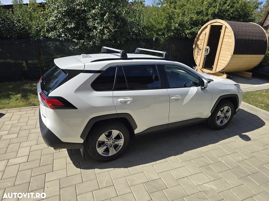 Toyota RAV4 Standard - 5