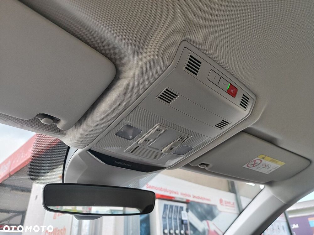 Volkswagen T-Roc - 25