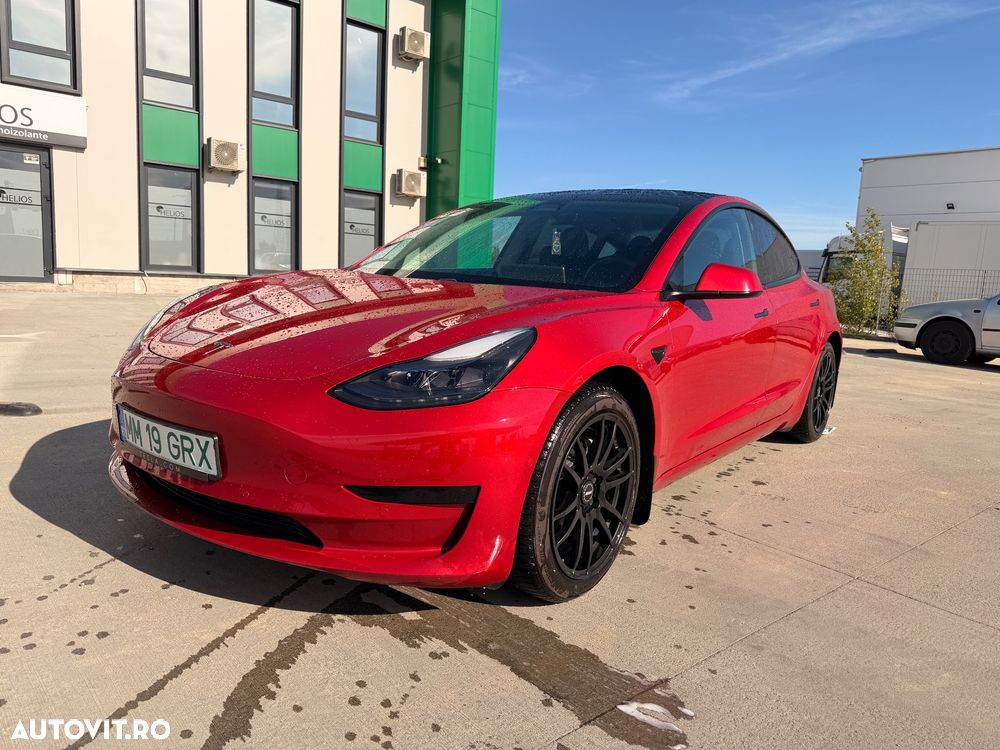 Tesla Model 3 - 3