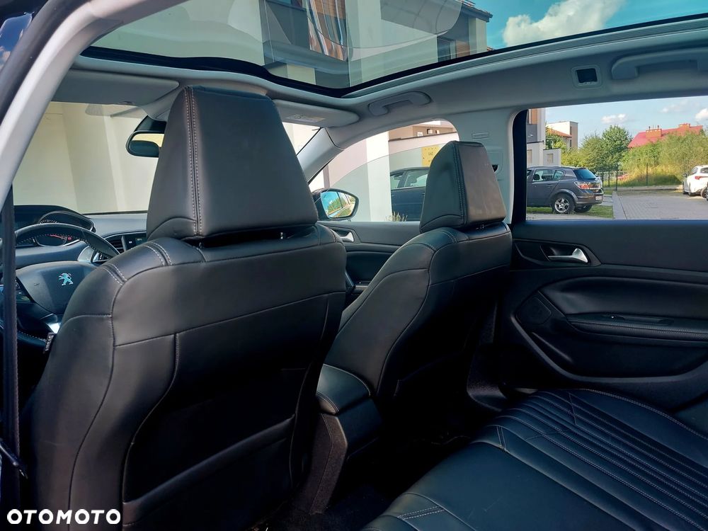 Peugeot 308 1.2 PureTech Allure S&S - 21