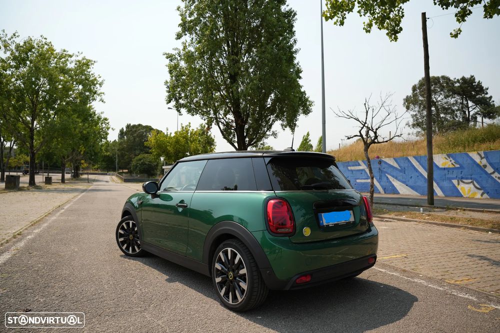 MINI 3 Portas Cooper SE Premium Extra Essential - 4