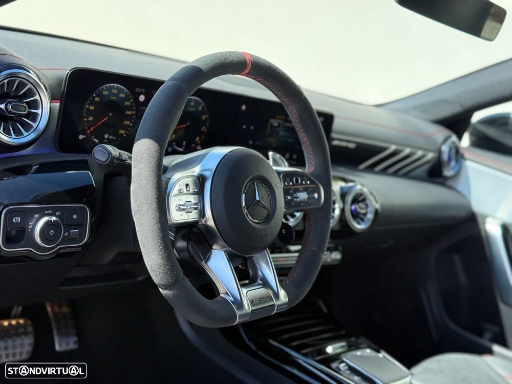 Mercedes-Benz CLA 45 AMG S Shooting Brake 4Matic+ - 22