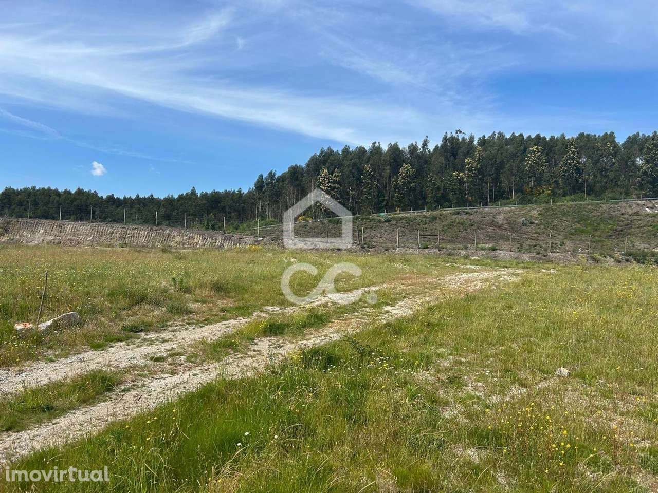 Terreno em Guimarães - Grande imagem: 2/3