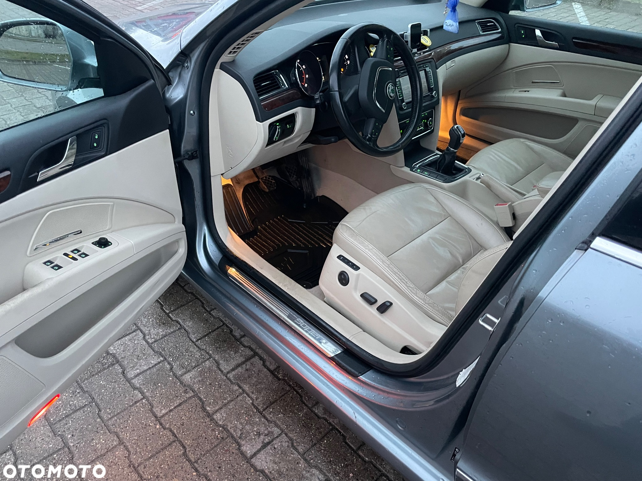 Skoda Superb 1.8 TSI Platinum - 15