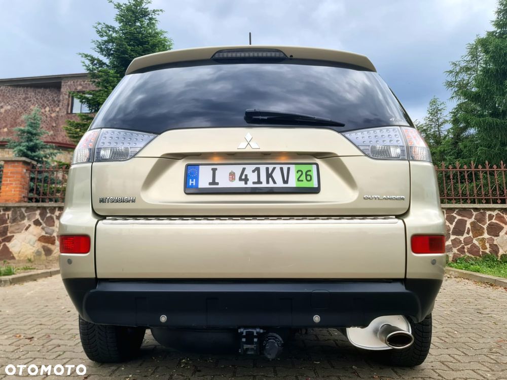 Mitsubishi Outlander 2.4 4WD Invite - 19