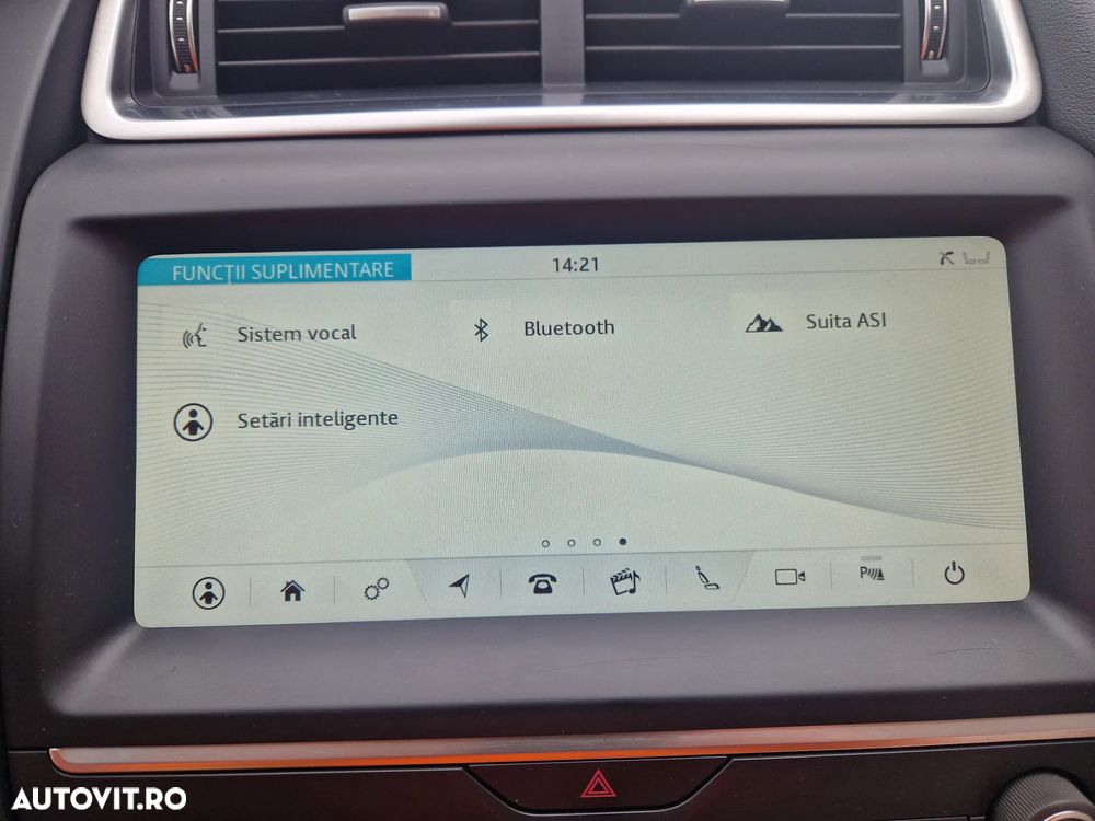 Jaguar E-Pace D150 AWD Base - 20